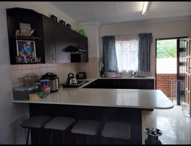 2 BEDROOM TOWNHOUSE FOR SALE IN THREE RIVERS